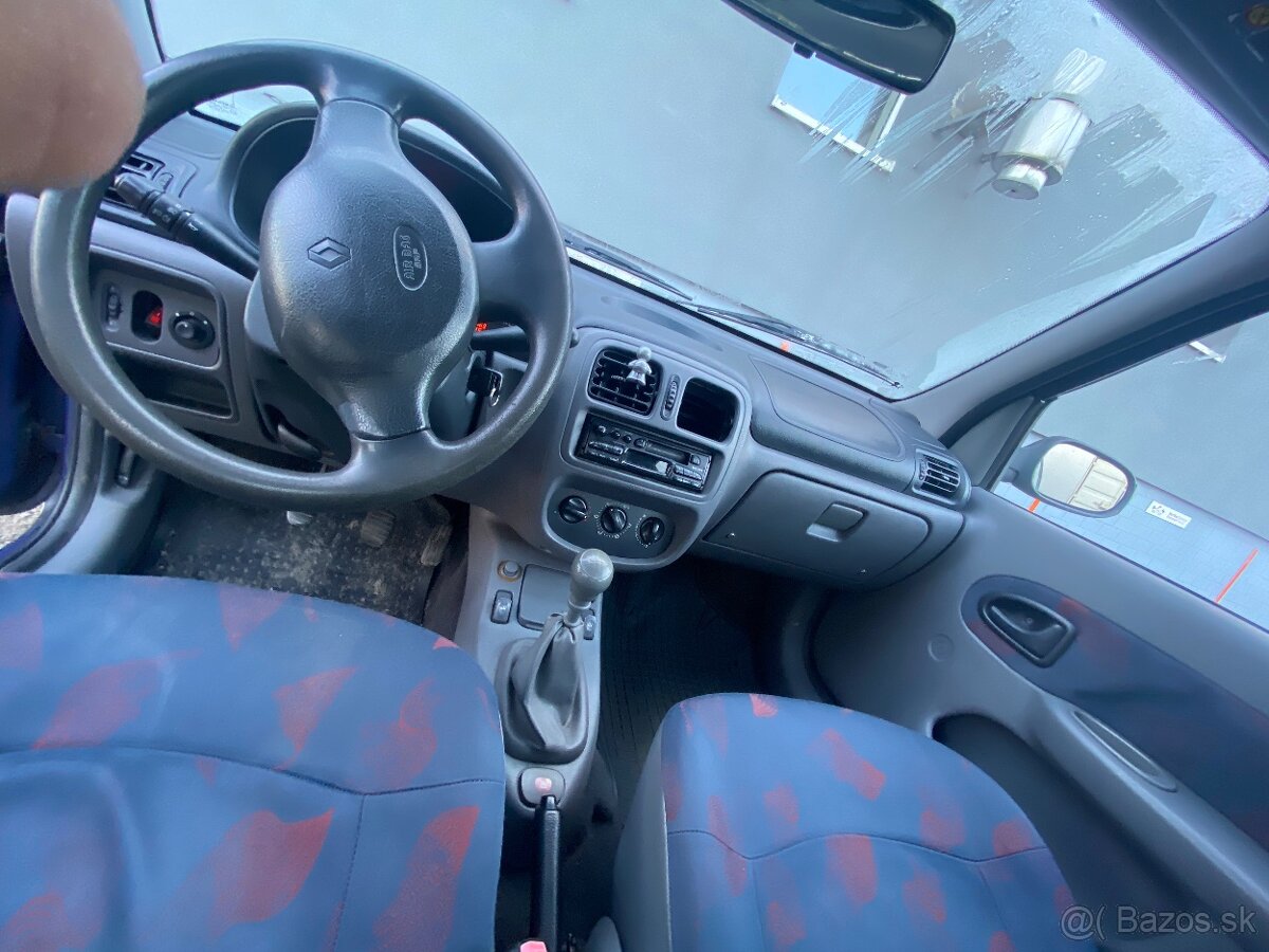Renault clio thalia - 6