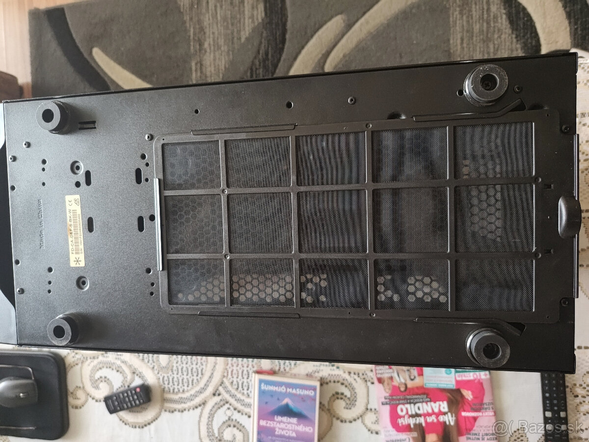 Skrinka Fractal Design Define S Window - 6