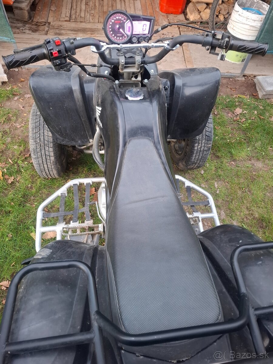 Štvorkolka atv 250 Lyda - 6