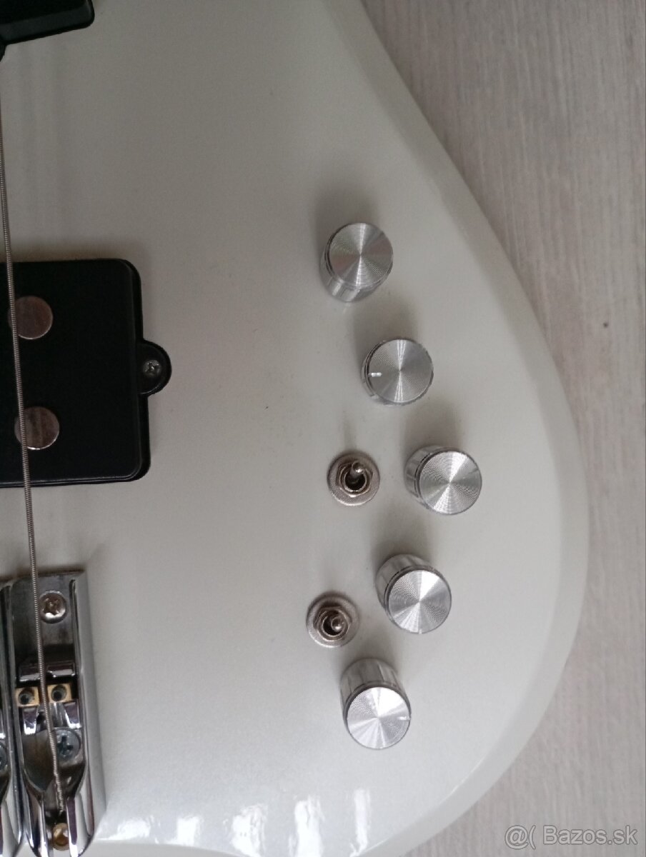 REZERVOVANÉ -5 strunová basgitara - 6