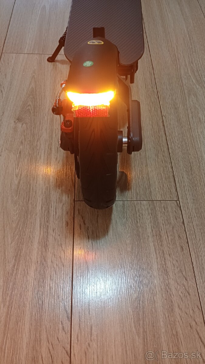 🎁 NOVÁ ELEKTRICKÁ KOLOBEŽKA – 700 W / 35 km - 6