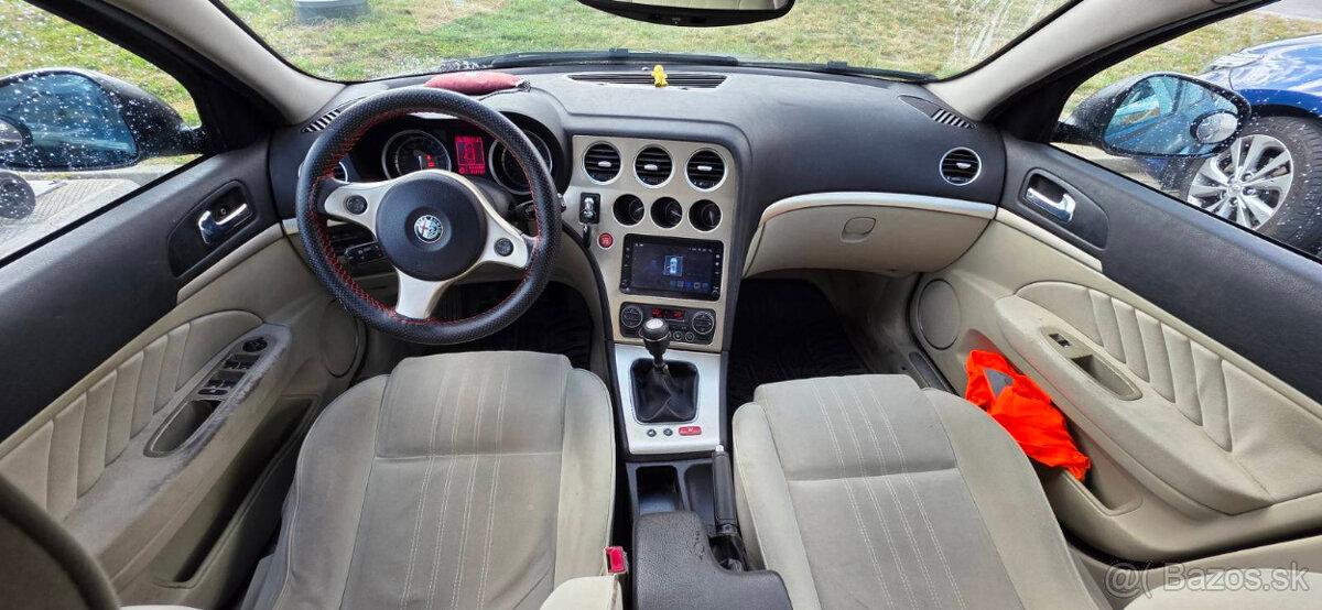 Alfa ROMEO 159 SPORTWAGON JTDm - 6