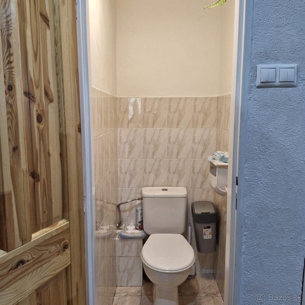 Predáme 3-izbový byt s balkónom, garážou a záhradkou v P.B. - 6