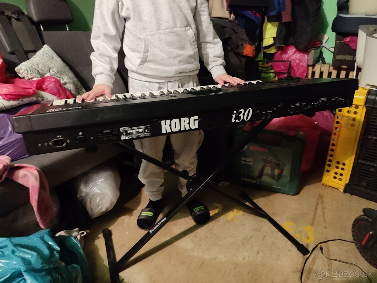Korg i30 - 6