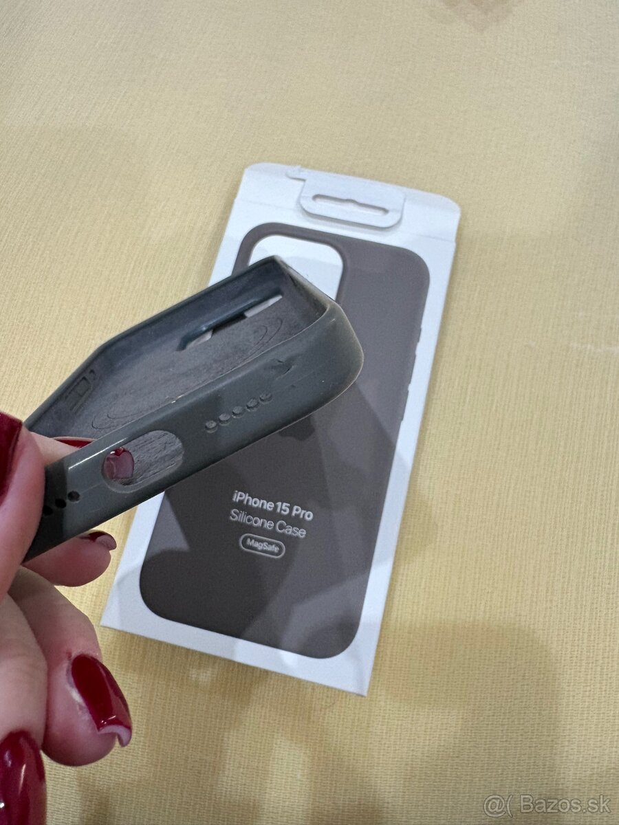 Kryt na Iphone 15 Pro s MagSafe - 6