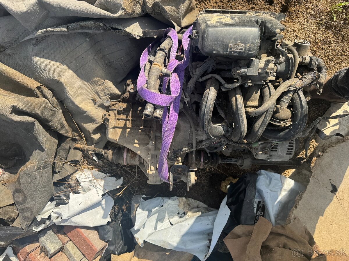 motor toyota yaris - 6