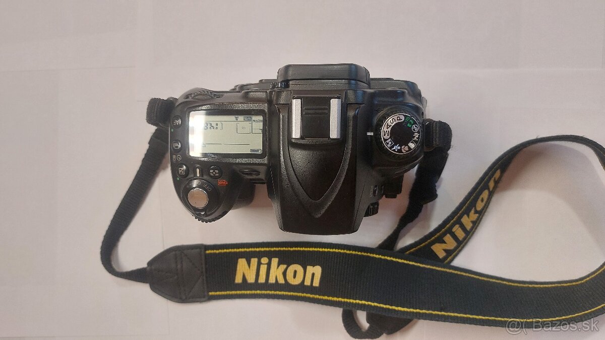 Nikon D90 + Nikkor 28-80 + Grip + Brašňa + Príslušensvo - 6