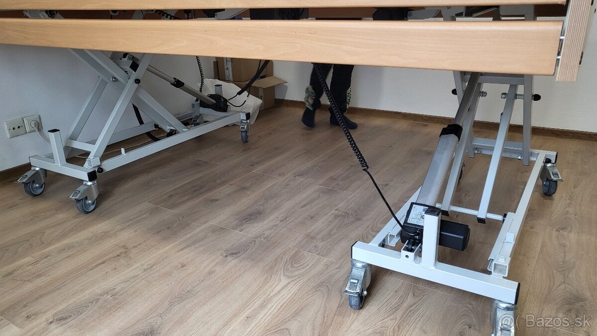 Elektrická polohovacia posteľ s matracom 140x220cm do 350kg - 6