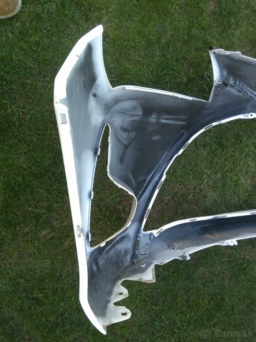 Toyota Yaris 3 III 2017 - 2020 facelift - predny naraznik - 6