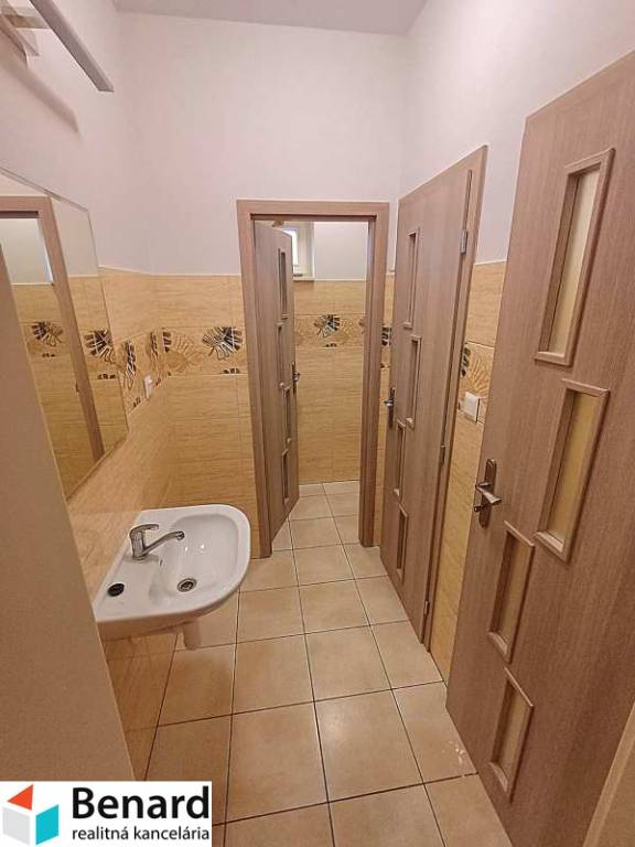 NA PRENÁJOM ZREKONŠTRUOVANÉ PRIESTORY, 137 m2, PREŠOV, SLOVE - 6