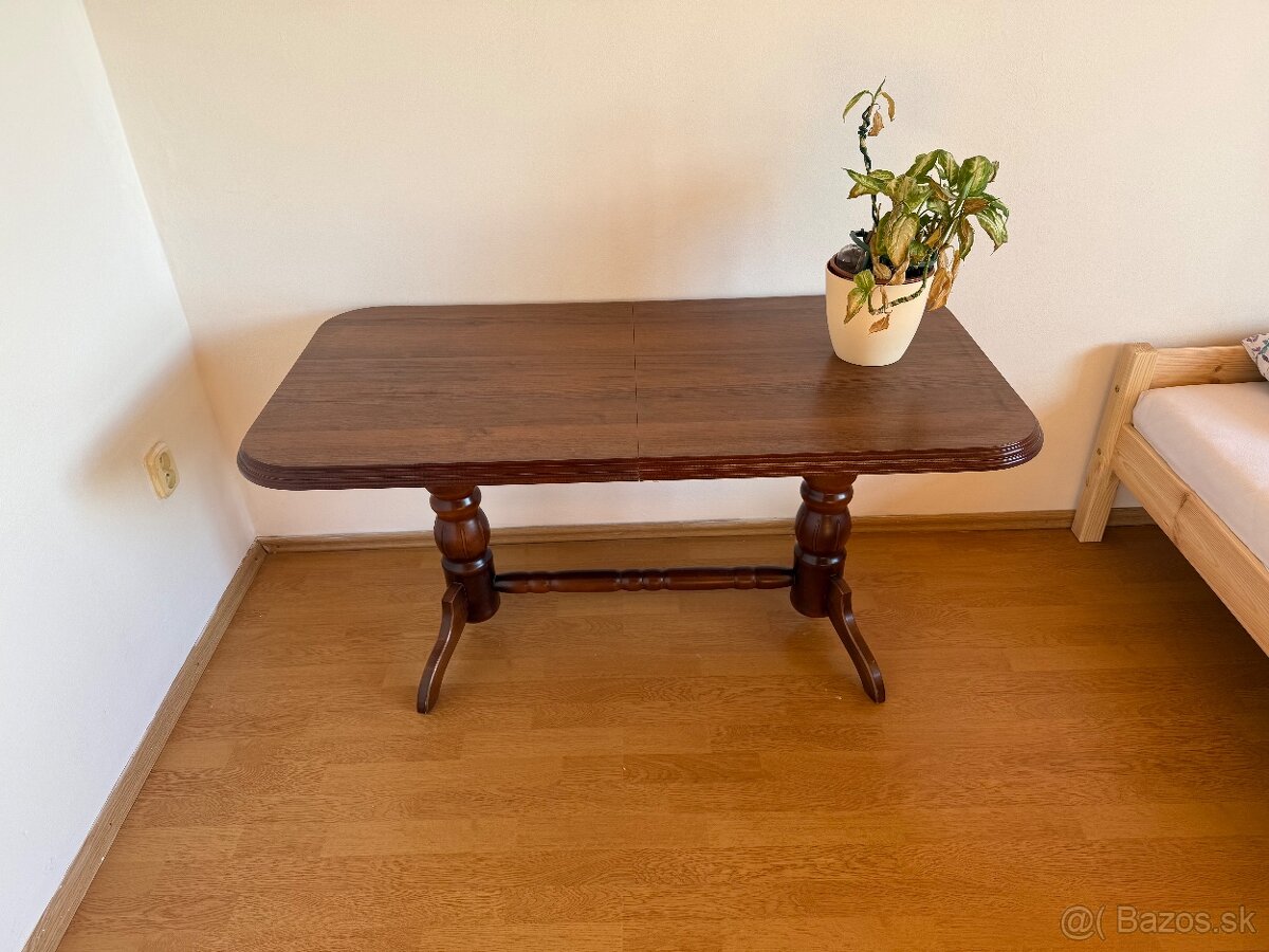 REZERVOVANÉ Predám gauč, dve kreslá a dva stoly - 6