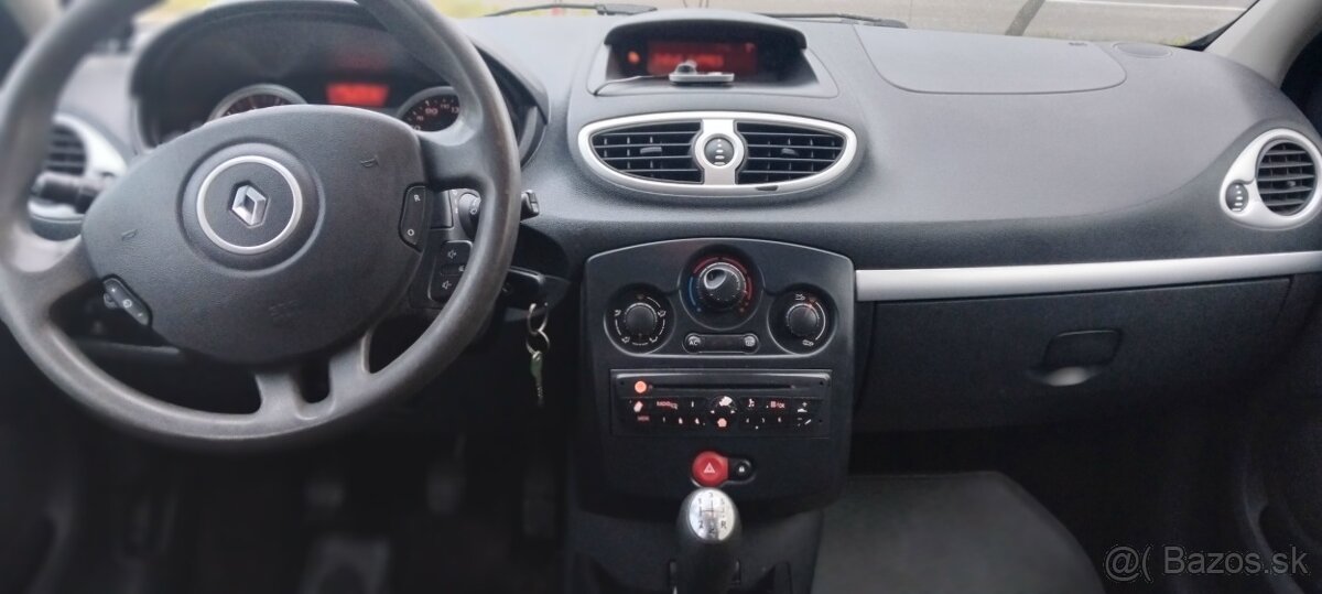 Renault Clio - 6