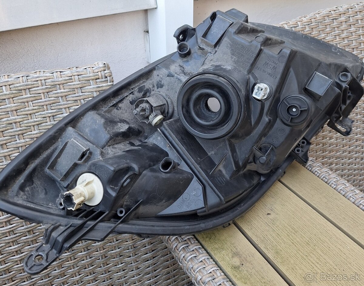 Predné svetlomety Toyota YARIS 2006 XP9 - 6