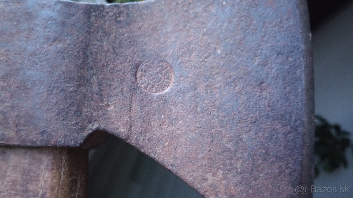 Starožitná sekera tesárska kresačka - 6