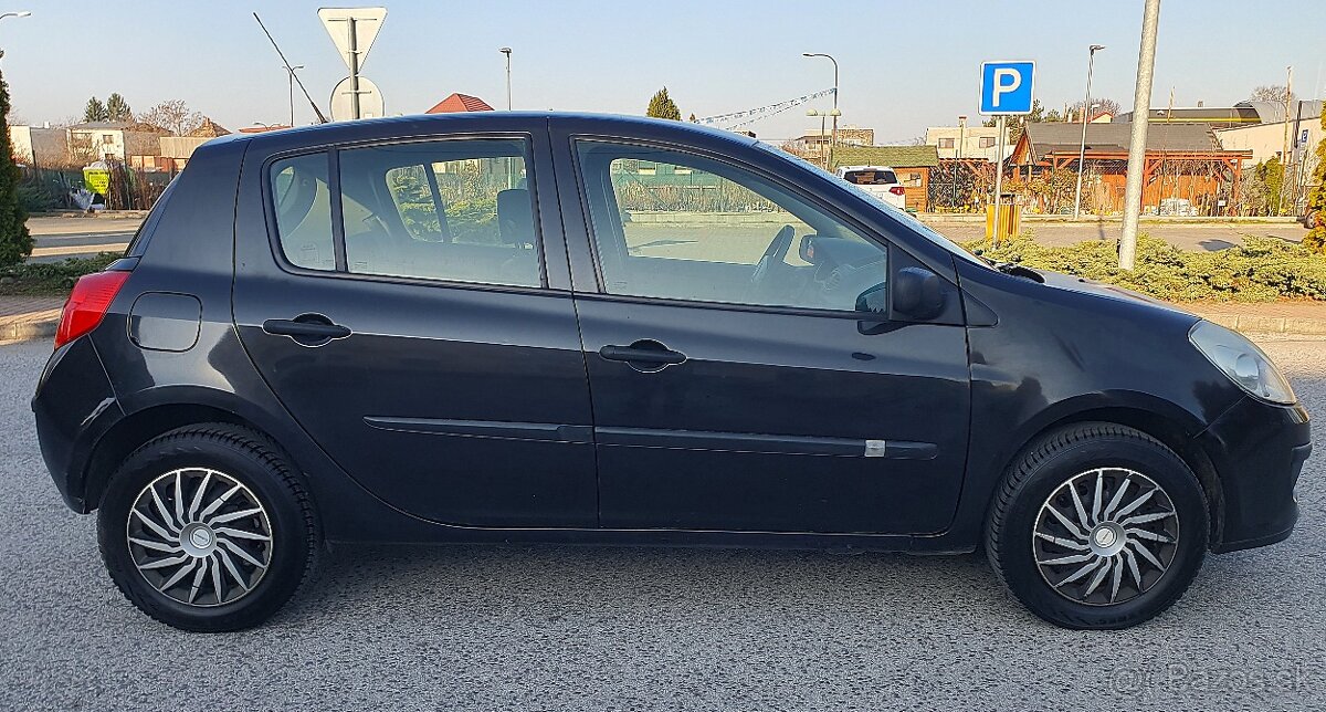 Renault Clio 1.2i - 43 KW benzin. - 6