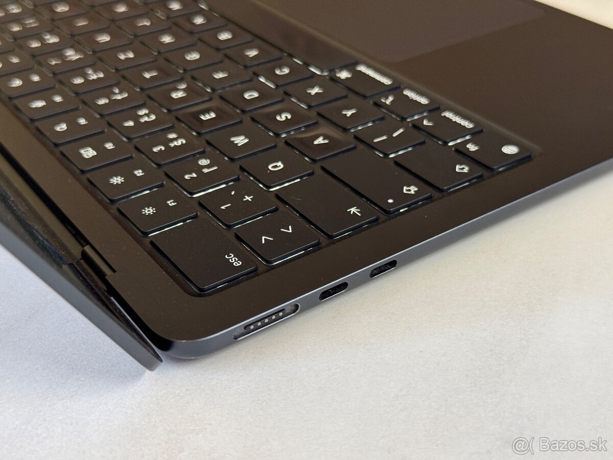 MacBook Air M3 13" komplet - 6