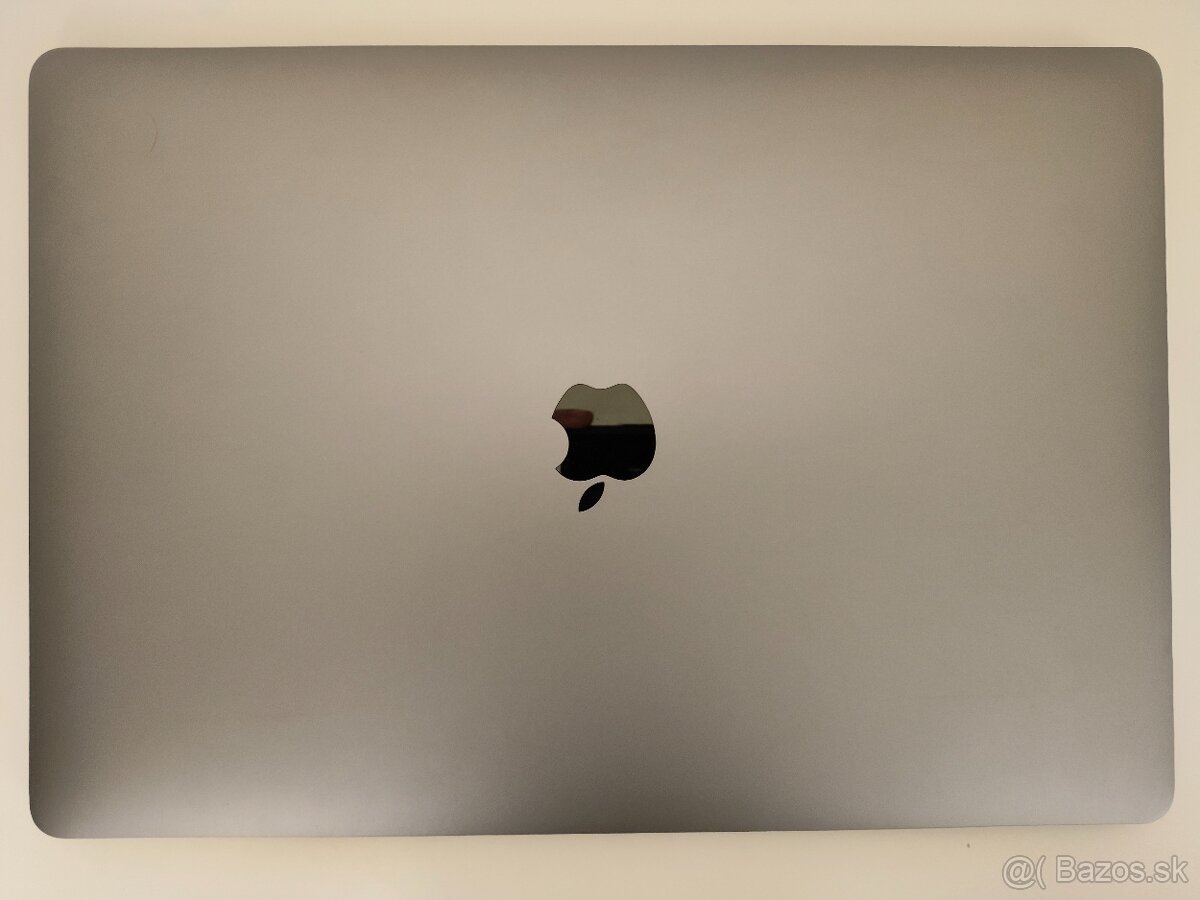 Apple MacBook Pro 15 (2019) | Intel Core i9 • 16 GB RAM • 51 - 6