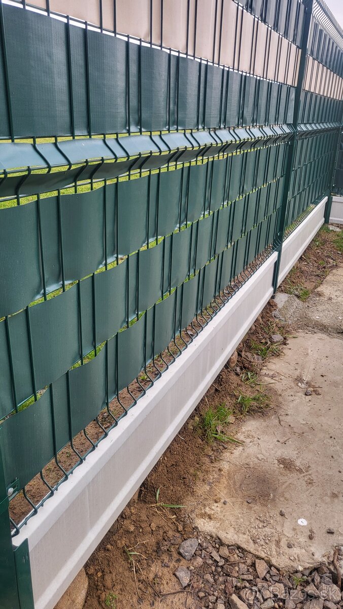 Betonovy plot, podhrabove dosky 3d,2d panely , montáž - 6