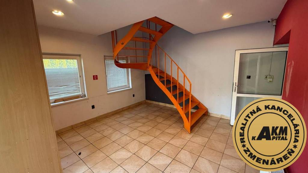 Multifunkčný objekt 2104 m² na predaj, obec Píla, pri diaľ - 6