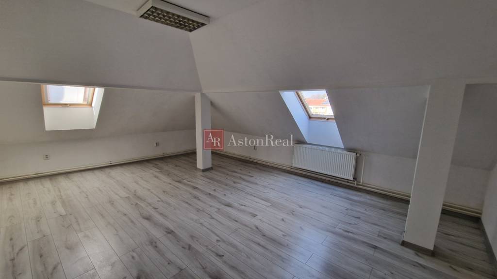 PRENÁJOM - Poprad-centrum, kancelárske priestory - 26m2 - 6