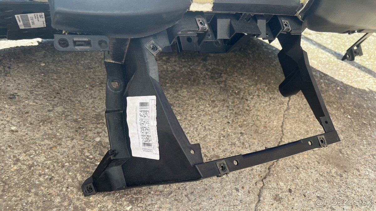 predam palubnu dosku na lancia delta - 6