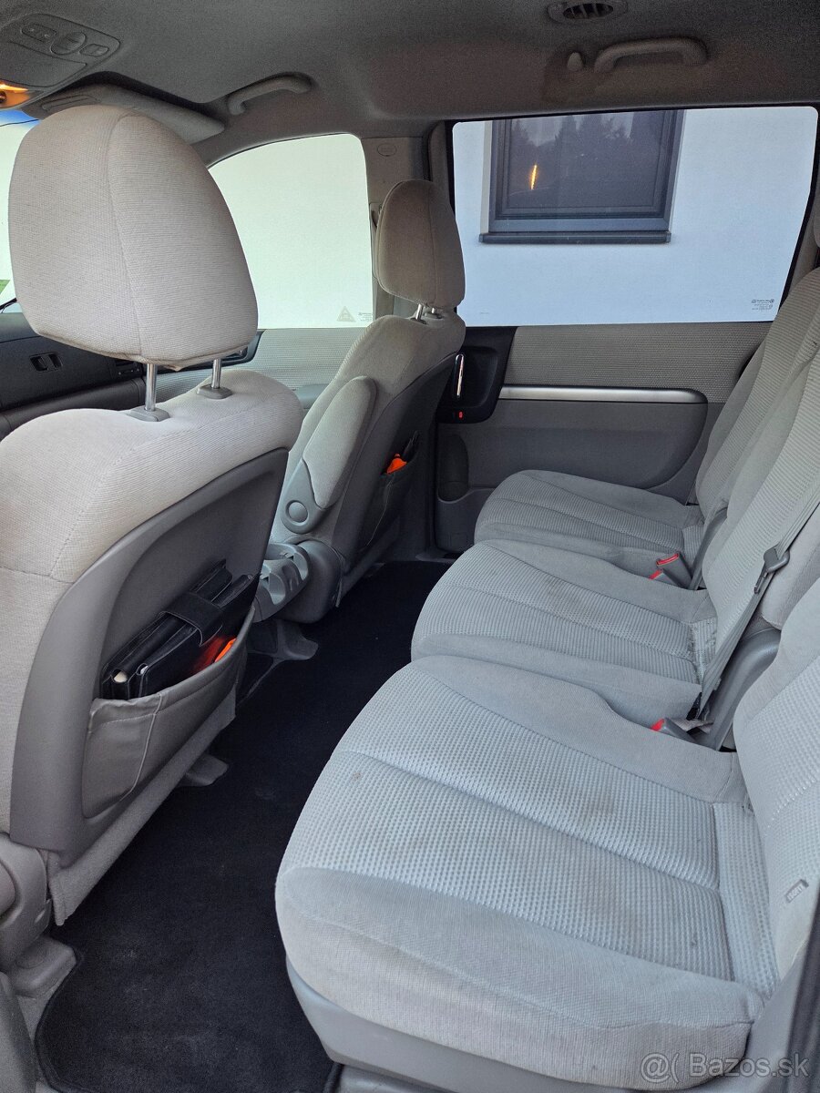 Kia Carnival benzín 2.7 V6 - 6