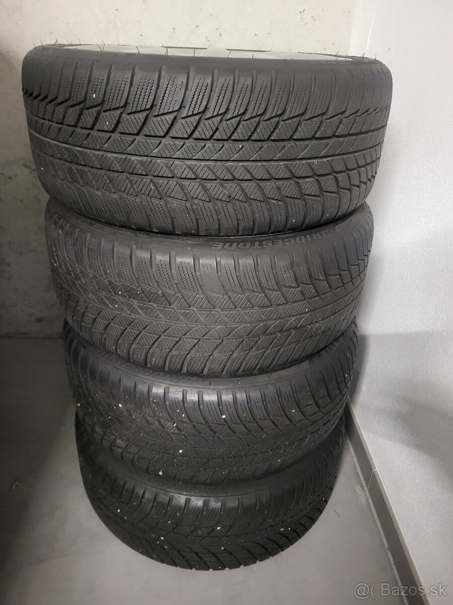 Mini R18 225/40 r18 Runflat - 6