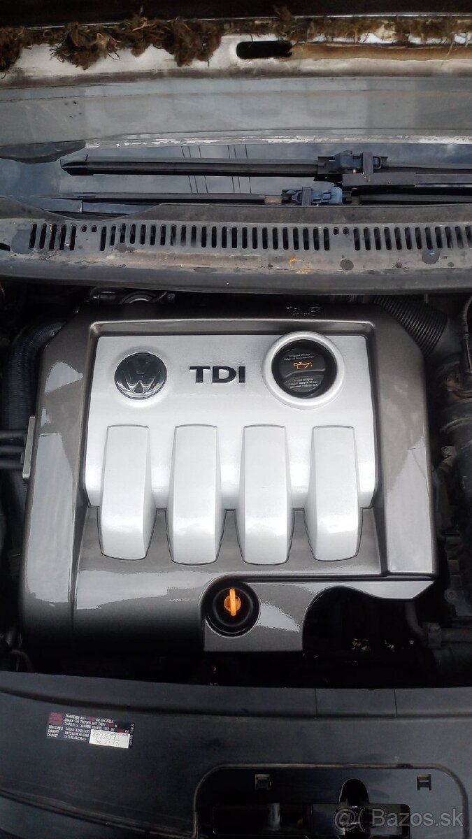 Volkswagen Touran - 6