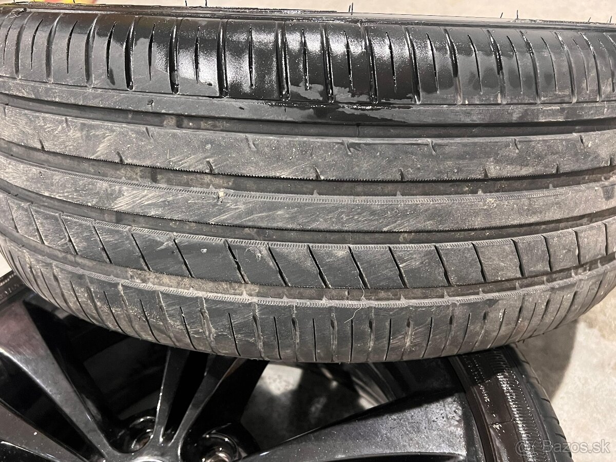 Neptune R18 225/40R18 - 6