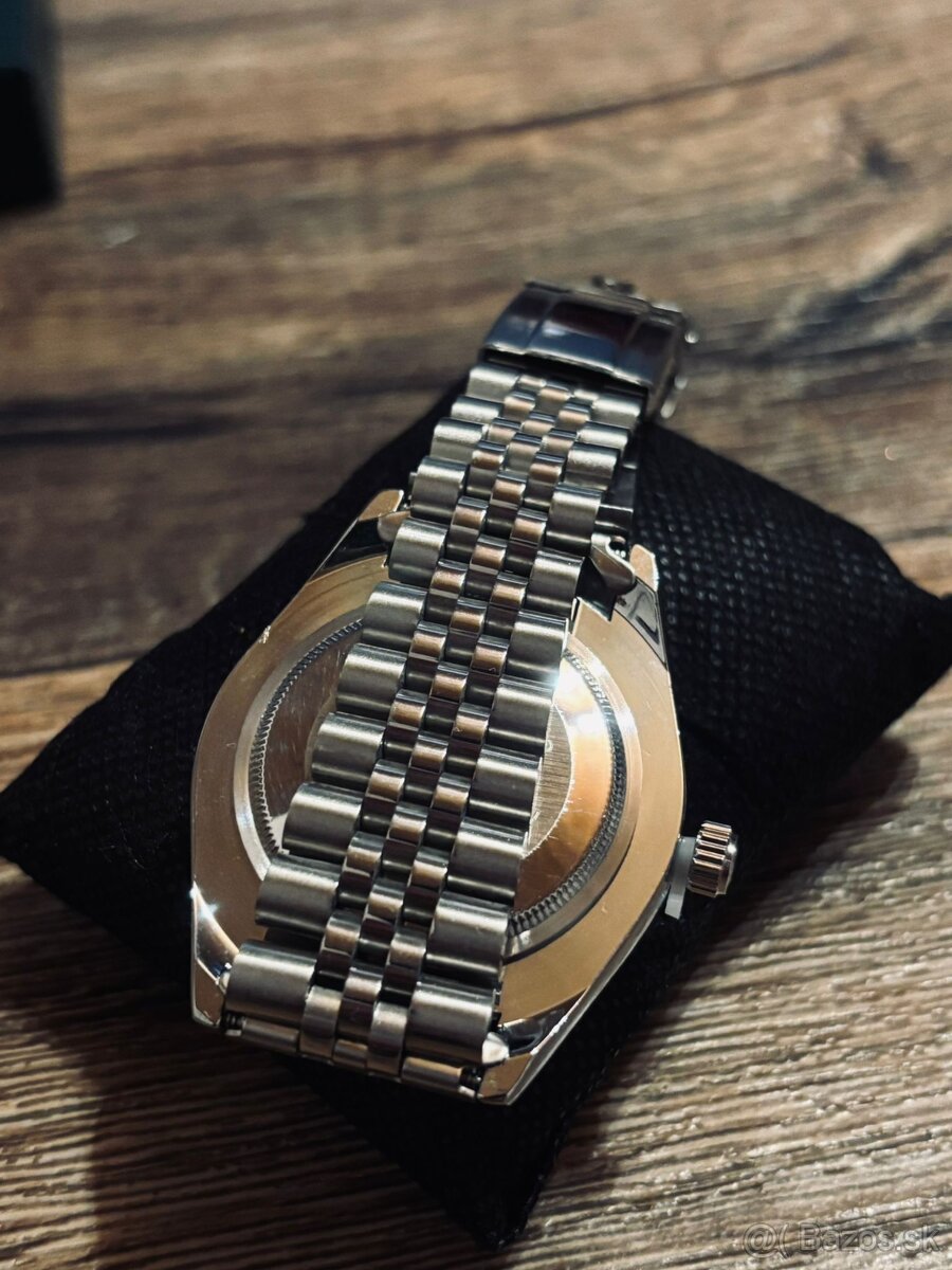 Rolex Oyster Perpetual - 6