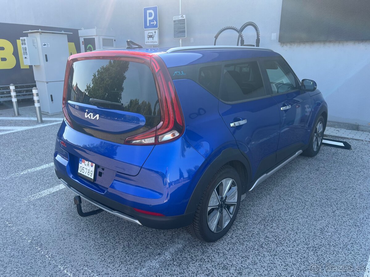 2021 KIA Soul EV 64 kWt - 6