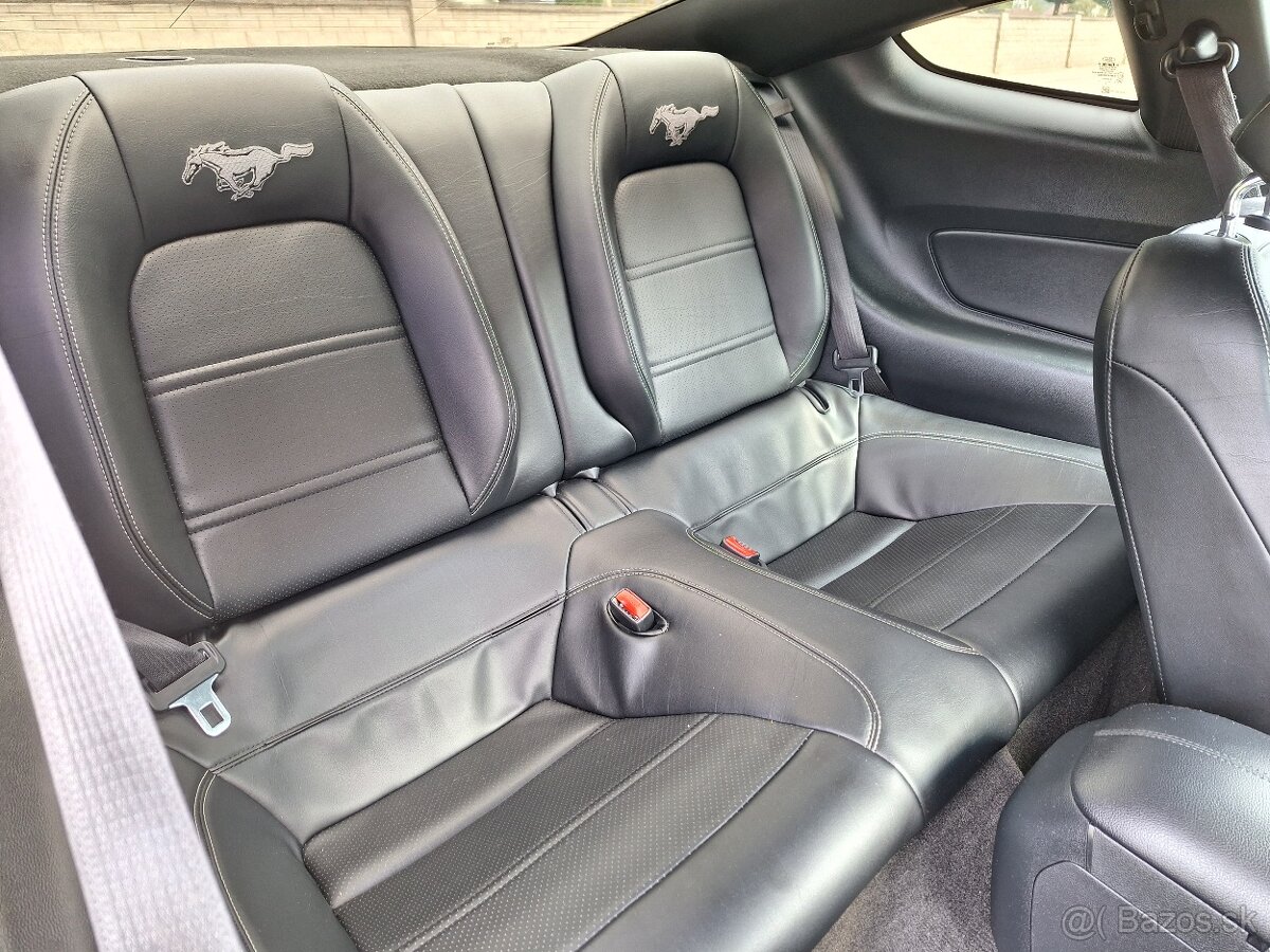 Ford Mustang 3,7 - 6