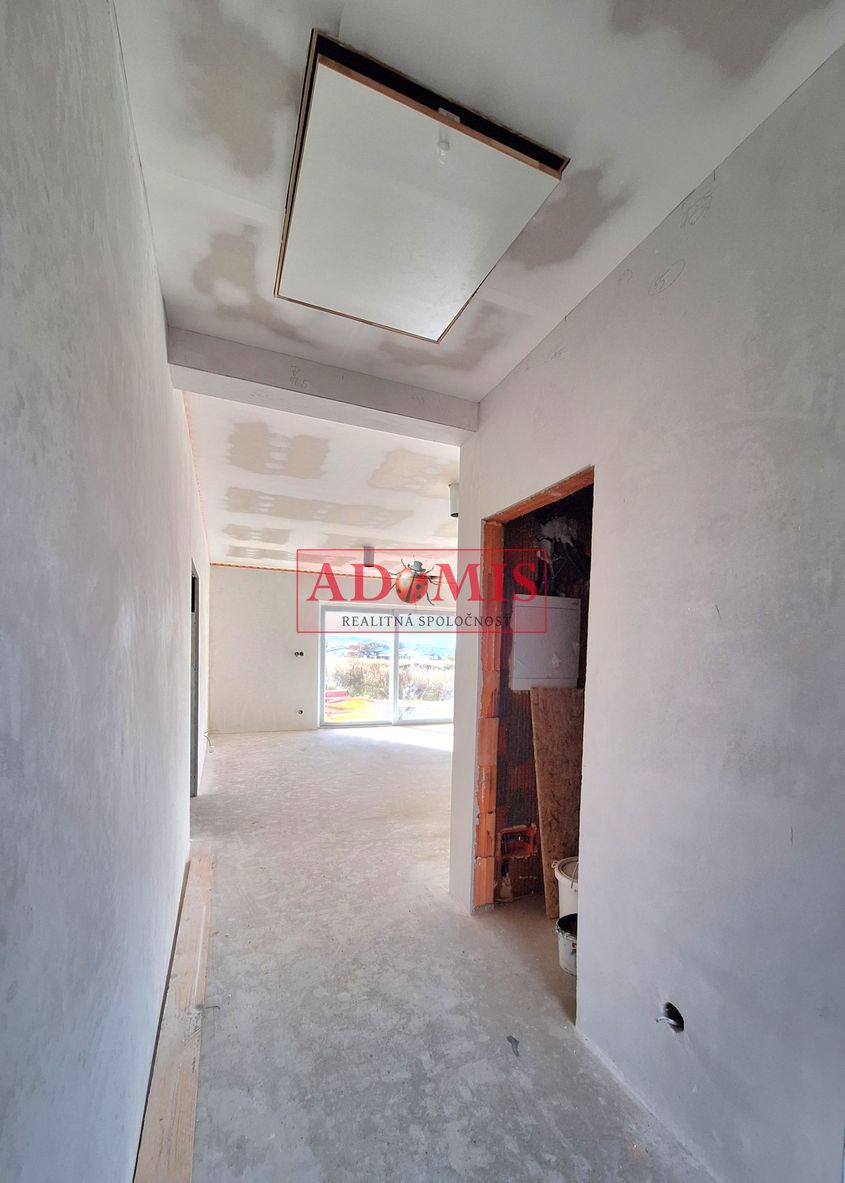 Na predaj bezbariérový bungalov Ruskov, 650m2, 3x kúpelňa,12 - 6