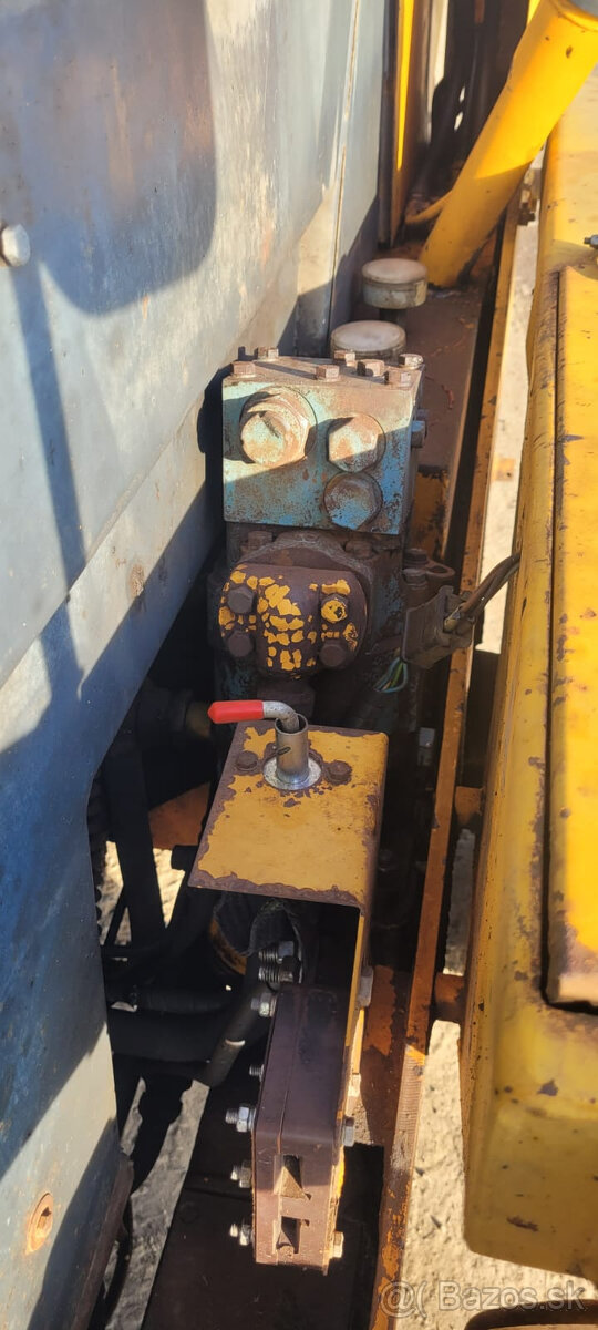 UNC 060 Locust 750 - 6