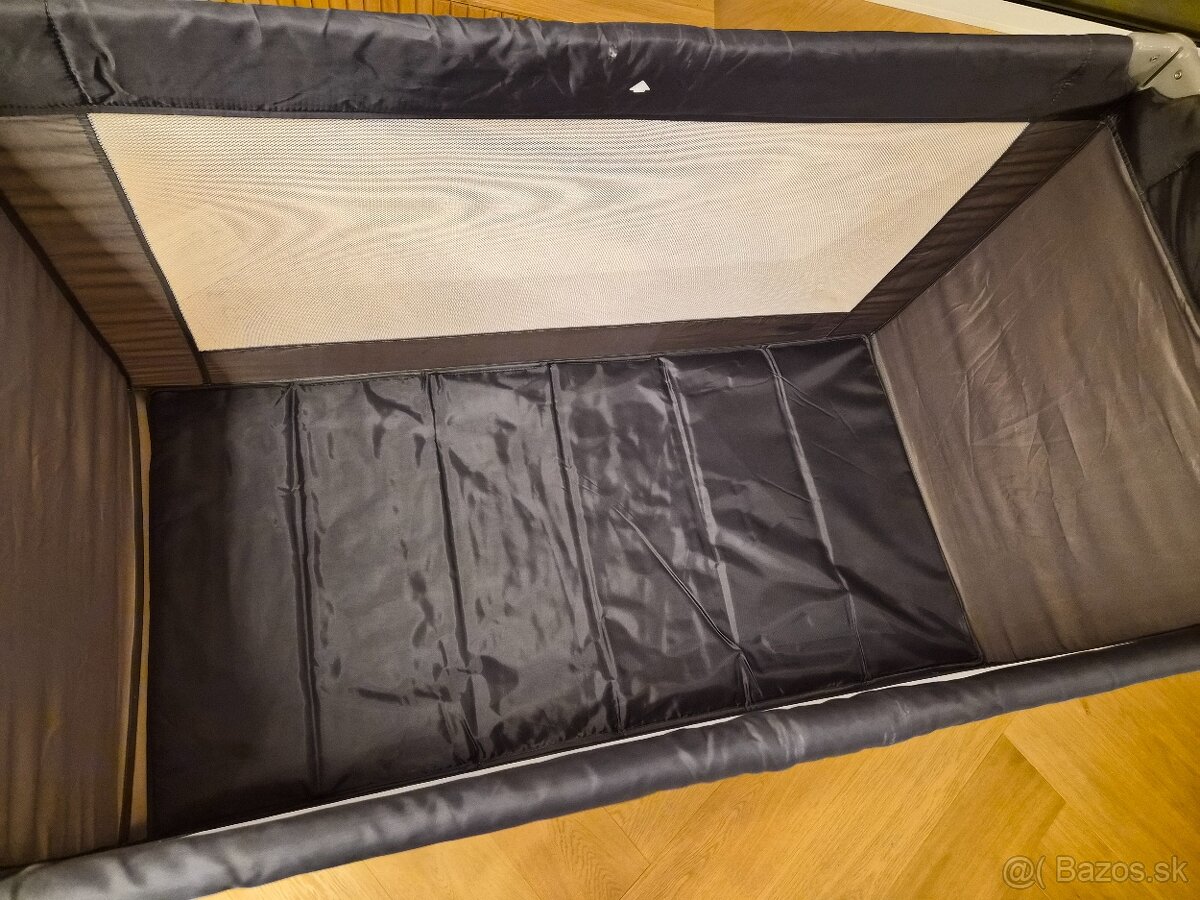 Cestovná postieľka Chicco + matrac - 6