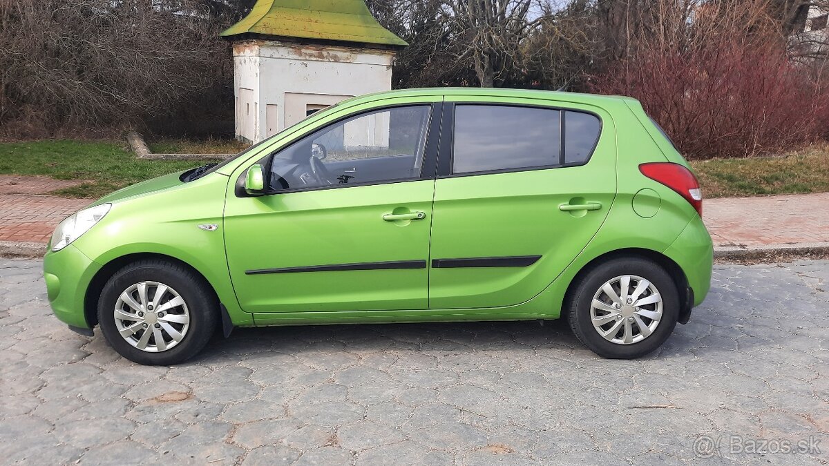 Hyundai i20 benzin 5 dveri klima - 6