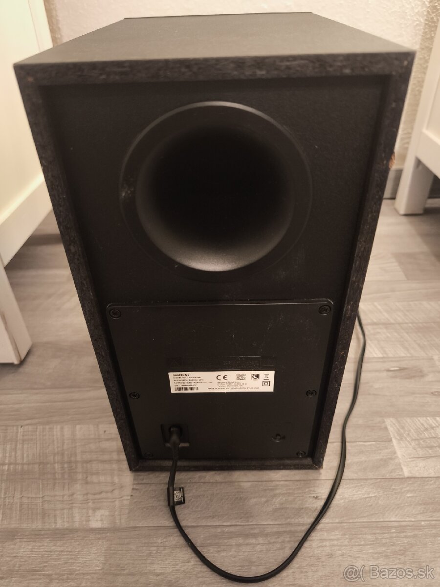 Sounbar Samsung HW-R450 so subwooferom - 6