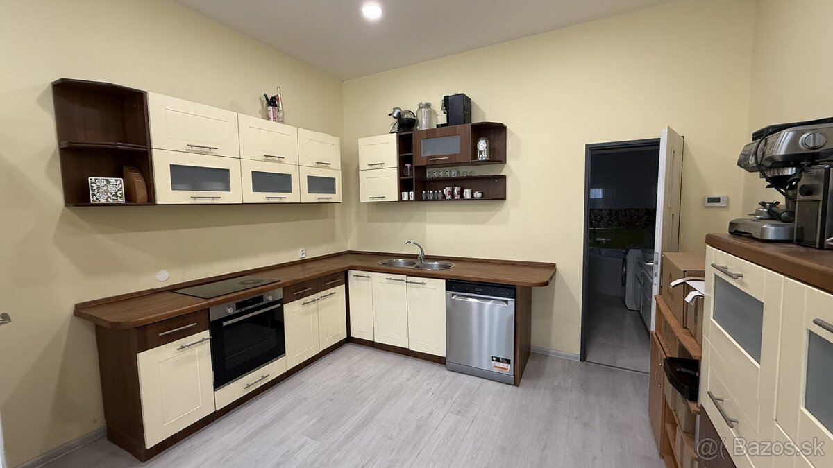 ID-3511 NA PREDAJ - Komerčný objekt MICHALOVCE - 6