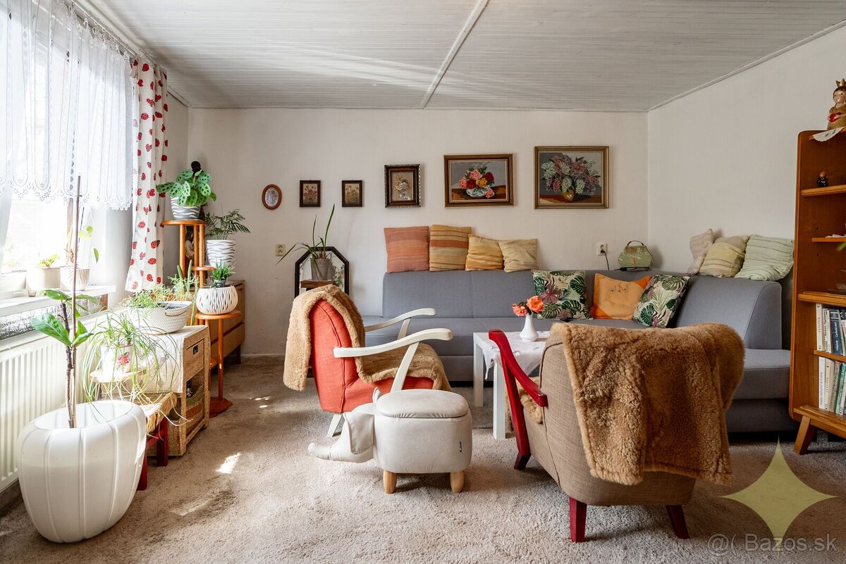 Pokoj vidieka, výhody mesta – Rodinný dom v Novej Bani na pr - 6