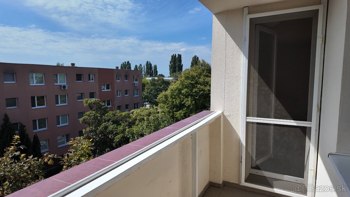 Vkusne zariadený 3i byt na Smetanovom háji, DS - 6