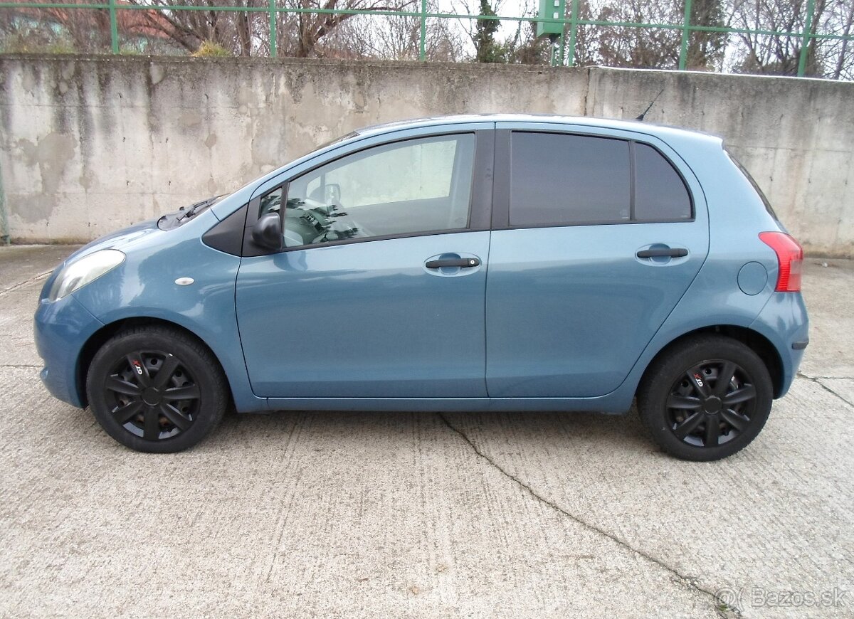 Toyota Yaris 1.3 VVT-I Terra 64kW klima - 6