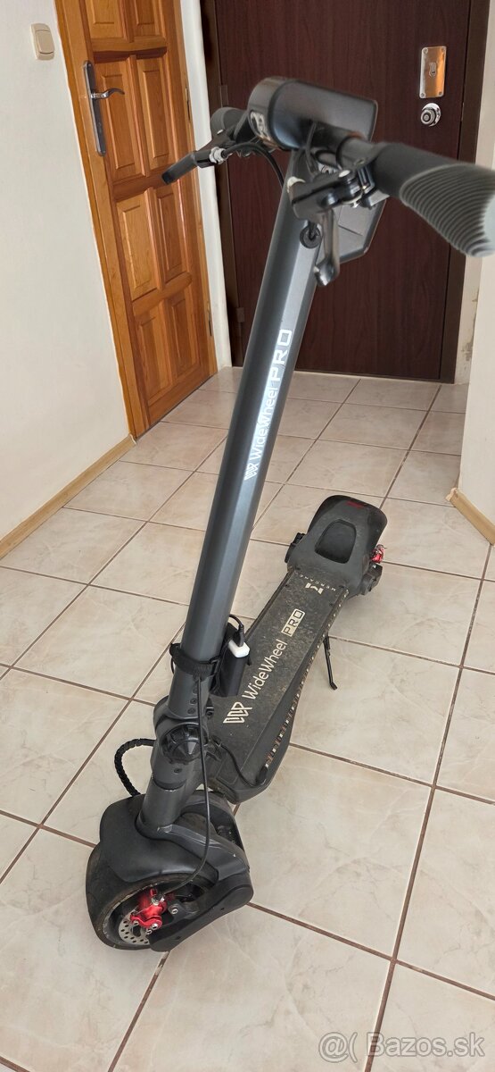 Elektrická kolobežka Mercane WideWheel Pro - 6