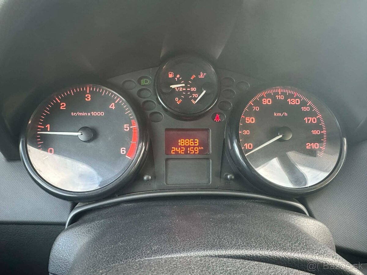 Peugeot 207 1.4 HDi 2010 - 6