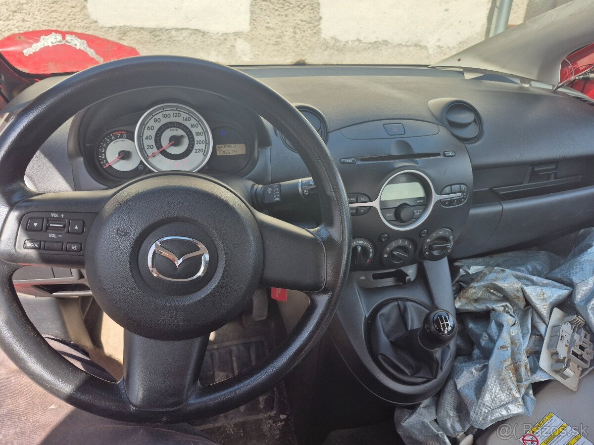 MAZDA 2 1.3 - 6