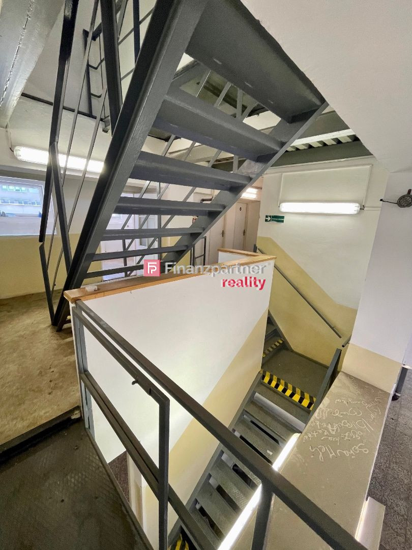 Na prenájom polyfunkčného objektu v centre mesta - 6