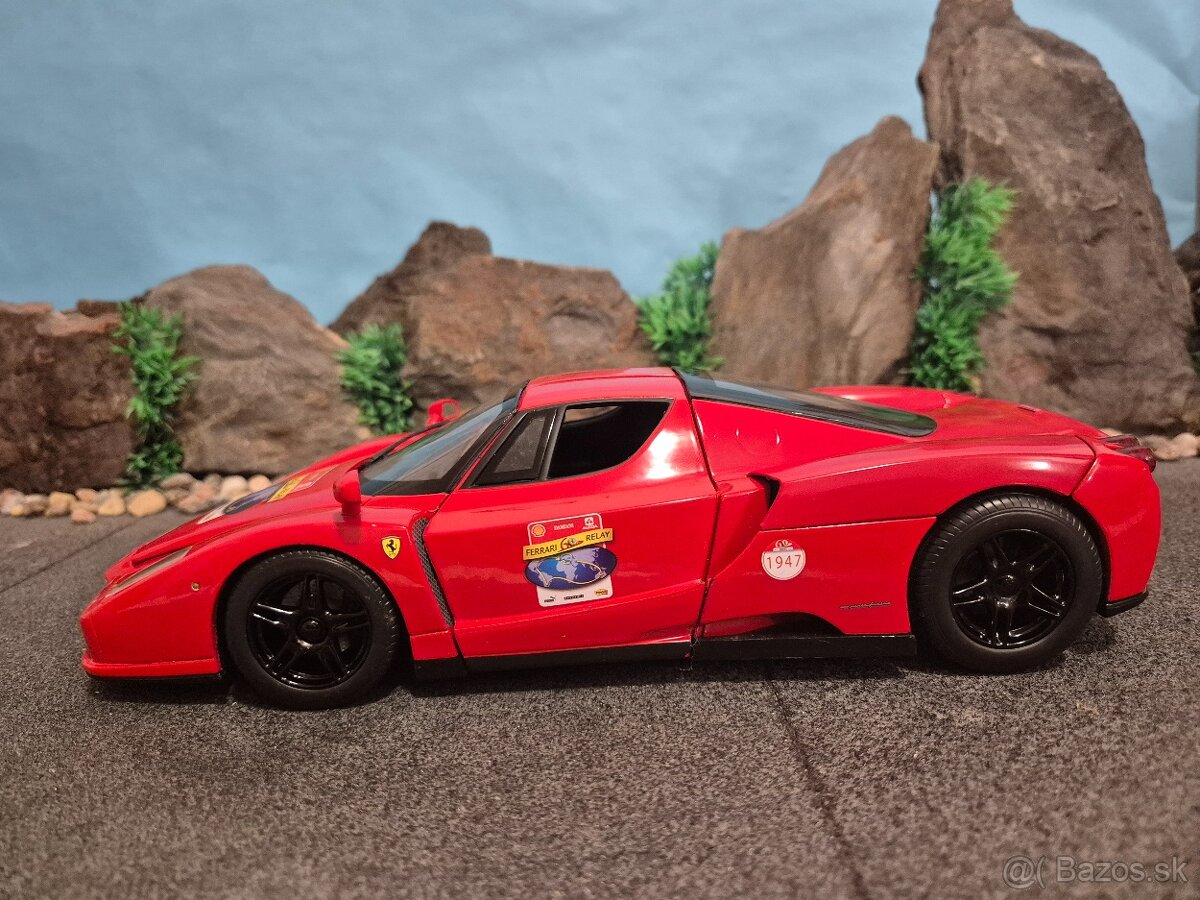 Prodám model 1:18 Ferrari Enzo - 6