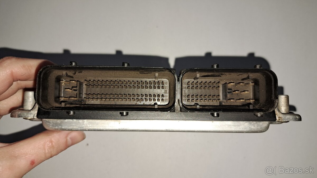 Riadiaca jednotka 038 906 012 M - 6