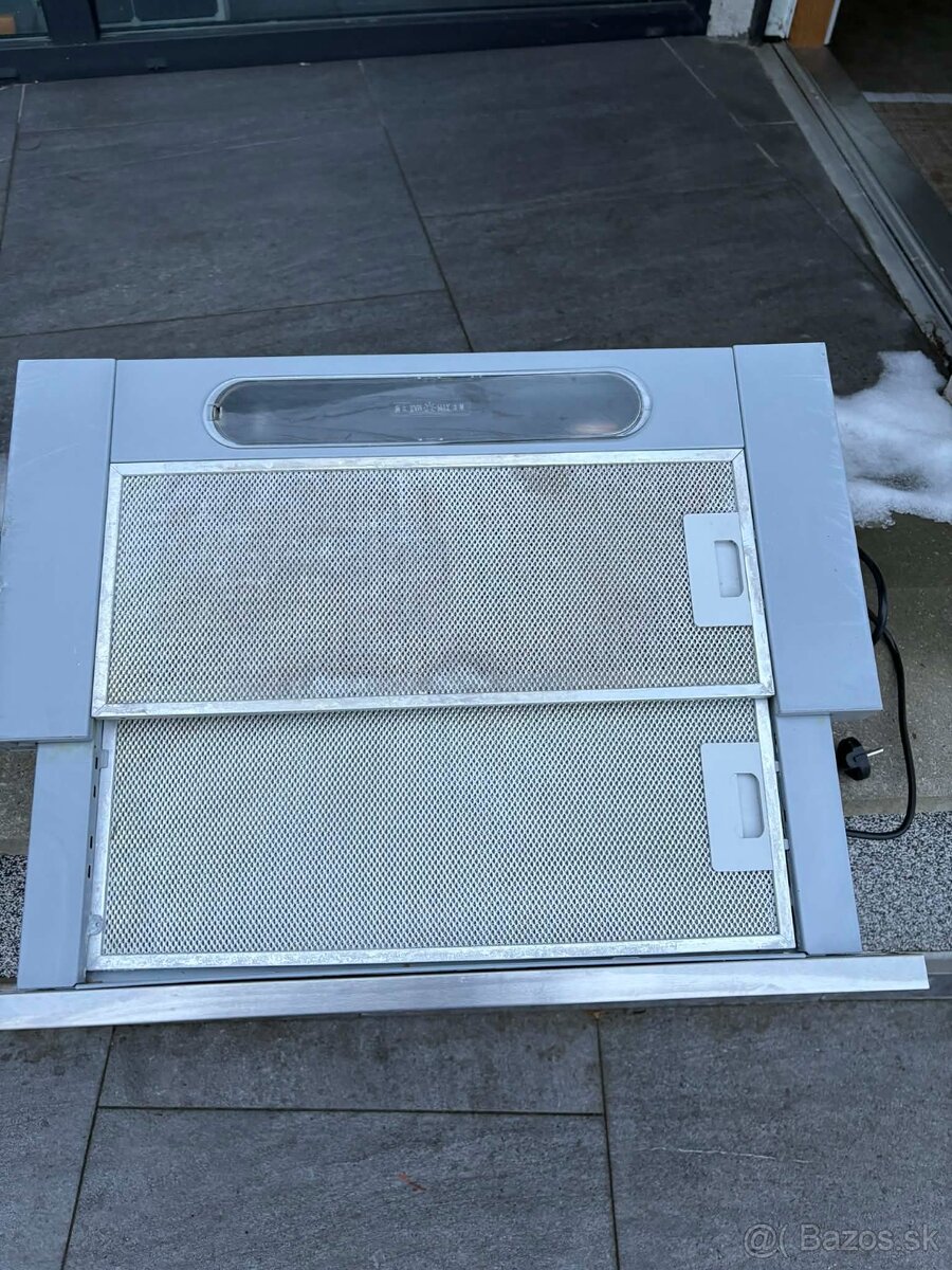 Predám kuchynský digestor MORA - 6