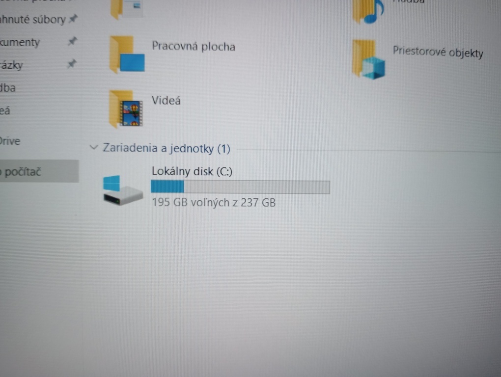 predám Lenovo thinkpad T560 , Intel i7 , 8gb ram , Win 10 - 6