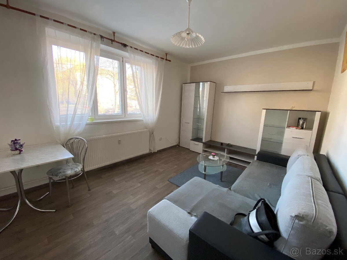 RK EXPRES- na prenájom 2 izbový byt v Handlovej. - 6